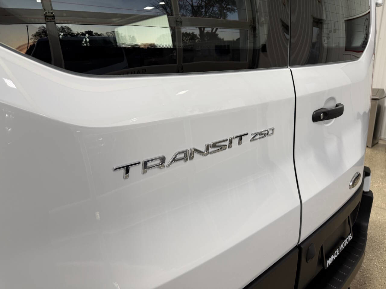 Used 2024 Ford Transit 250 Low Roof w/ Exterior Upgrade Package image 31