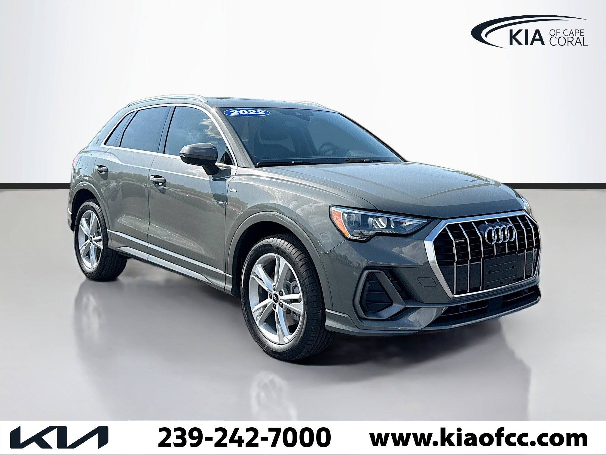 Used 2022 Audi Q3 2.0T Premium w/ Convenience Package image 1
