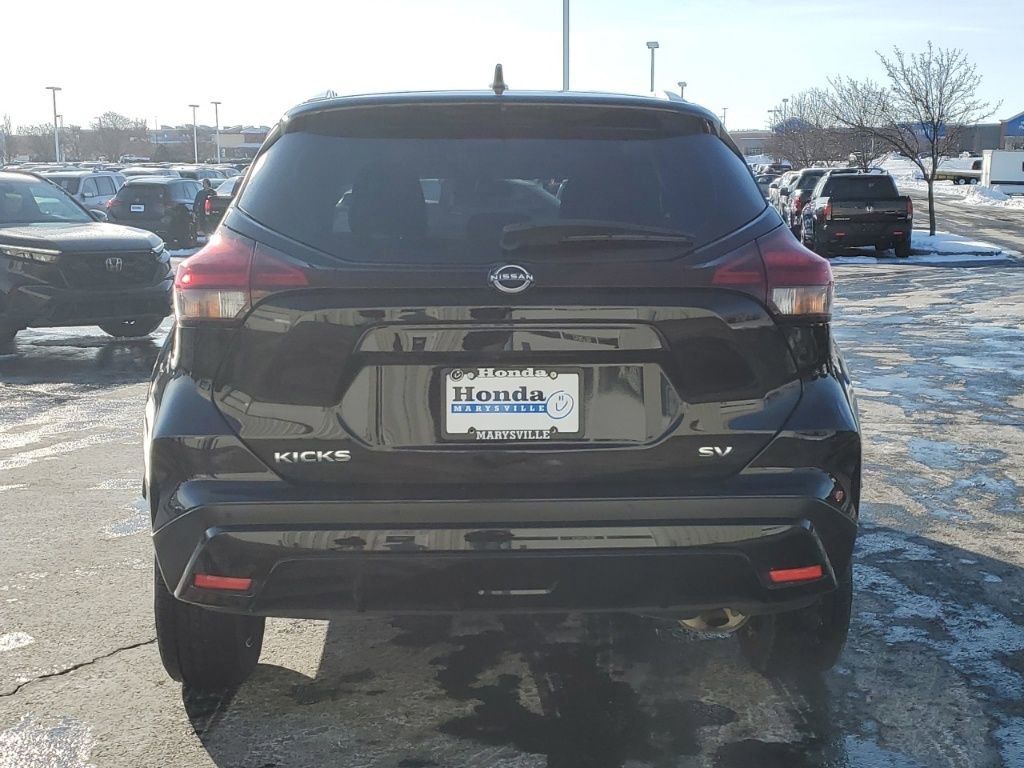 Used 2022 Nissan Kicks SV image 6