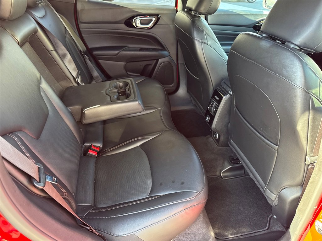 Used 2023 Jeep Compass Limited image 18