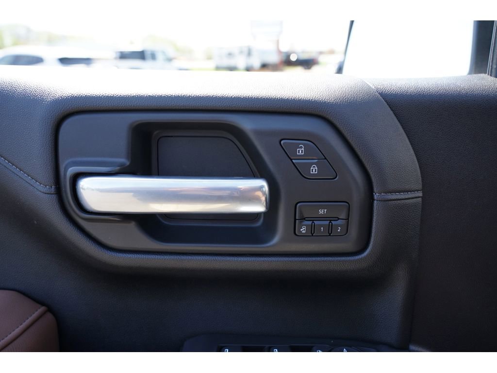 Used 2021 Chevrolet Silverado 1500 High Country image 17