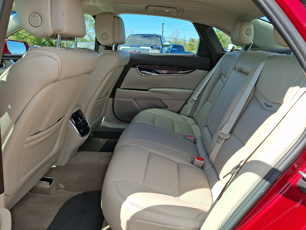 Used 2013 Cadillac XTS Luxury w/ Driver Awareness Package FWD image 10