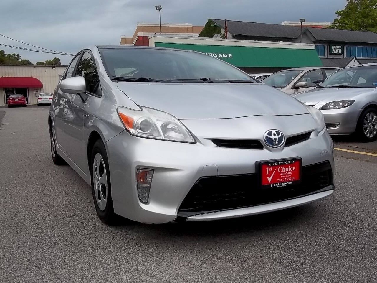 Used 2014 Toyota Prius Three w/ Solar Roof Package FWD image 4