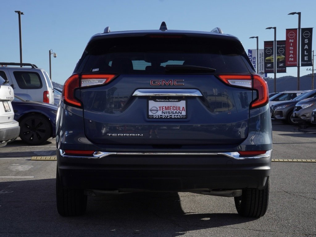 Used 2024 GMC Terrain SLT image 5