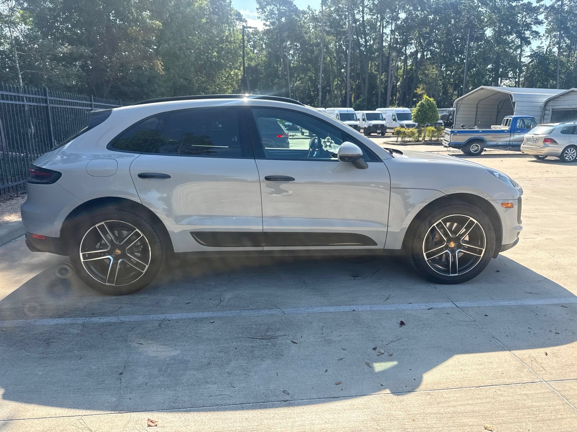 Used 2021 Porsche Macan S AWD/4WD image 3