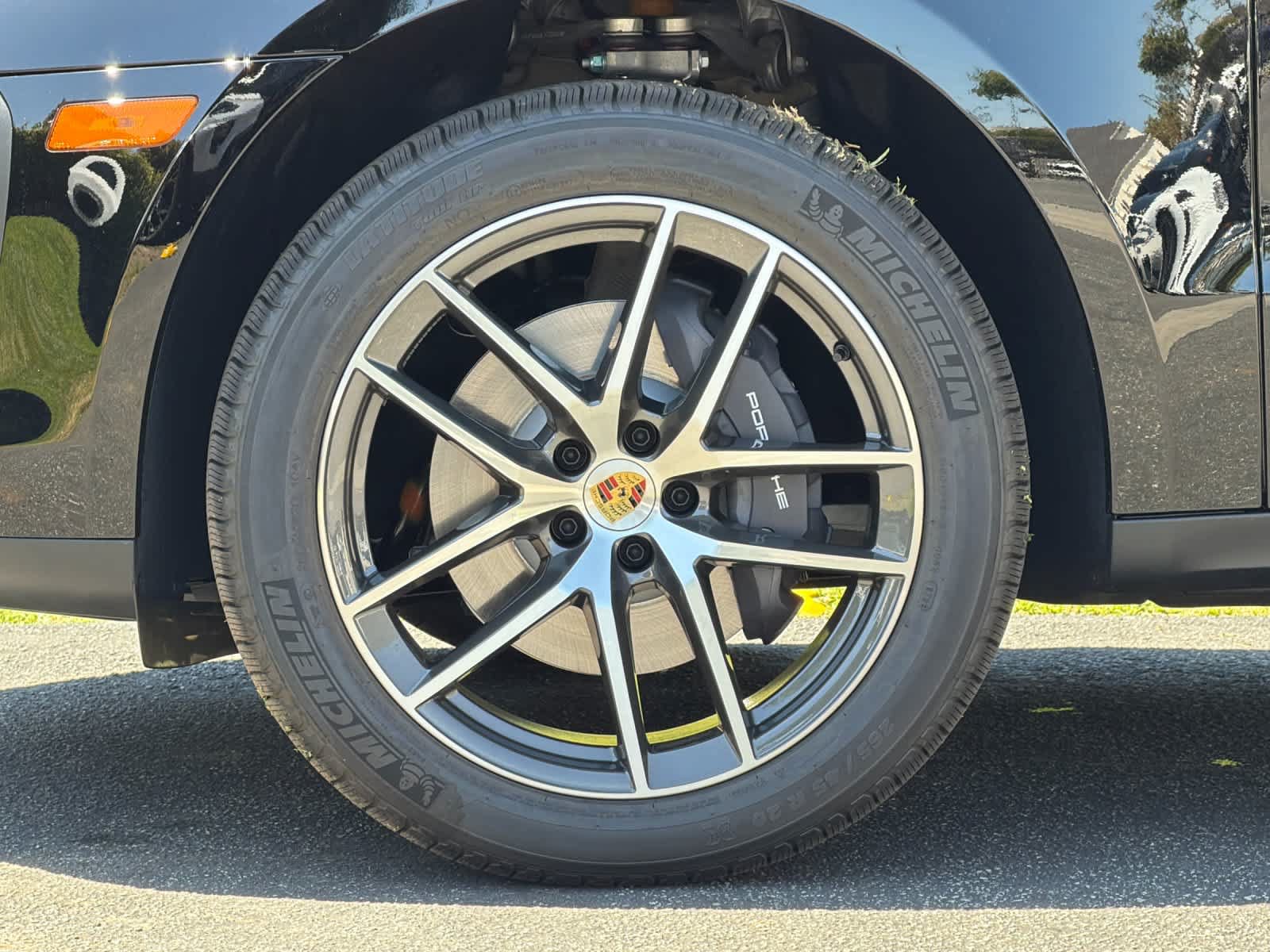 New 2026 Porsche Macan AWD/4WD image 30