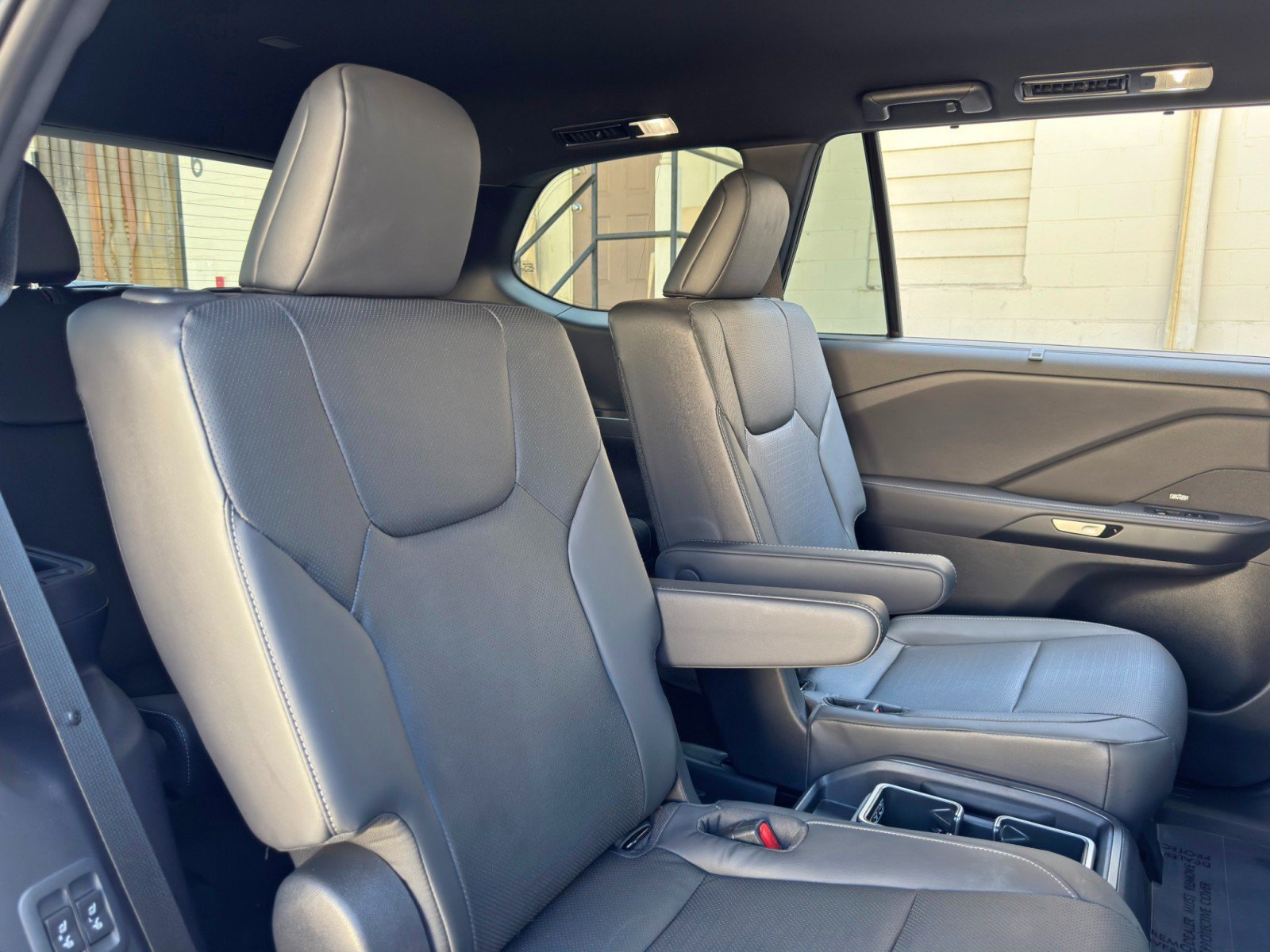 Used 2025 Lexus TX 500h AWD w/ Technology Package image 38
