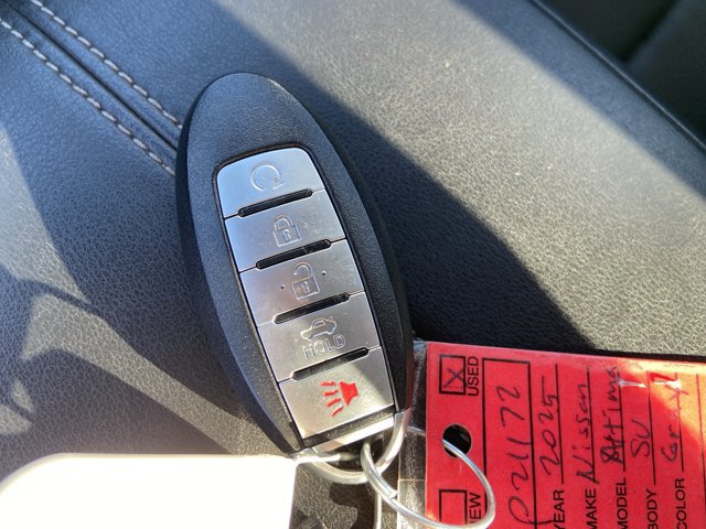 Used 2025 Nissan Altima 2.5 SV FWD image 42