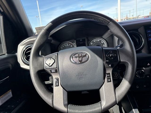 Used 2019 Toyota Tacoma TRD Off-Road w/ Technology Package image 14