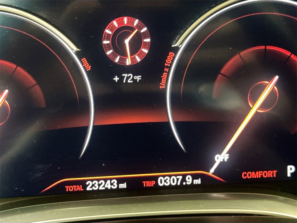 Used 2019 BMW 750i image 12