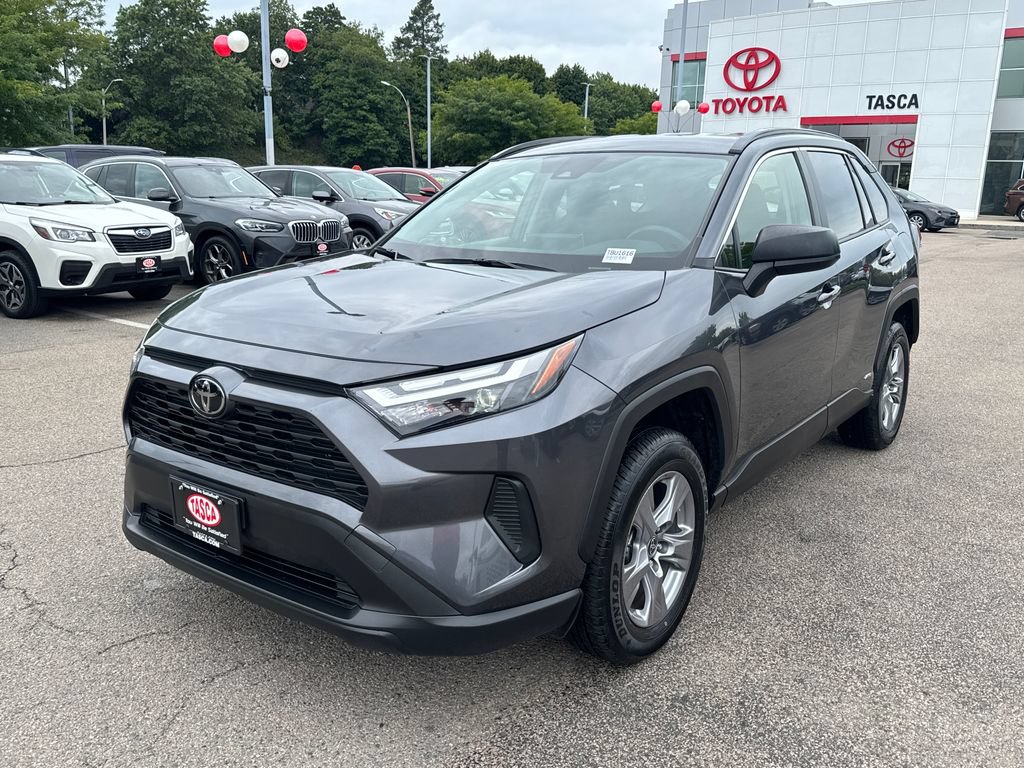 Used 2025 Toyota RAV4 LE AWD/4WD image 3
