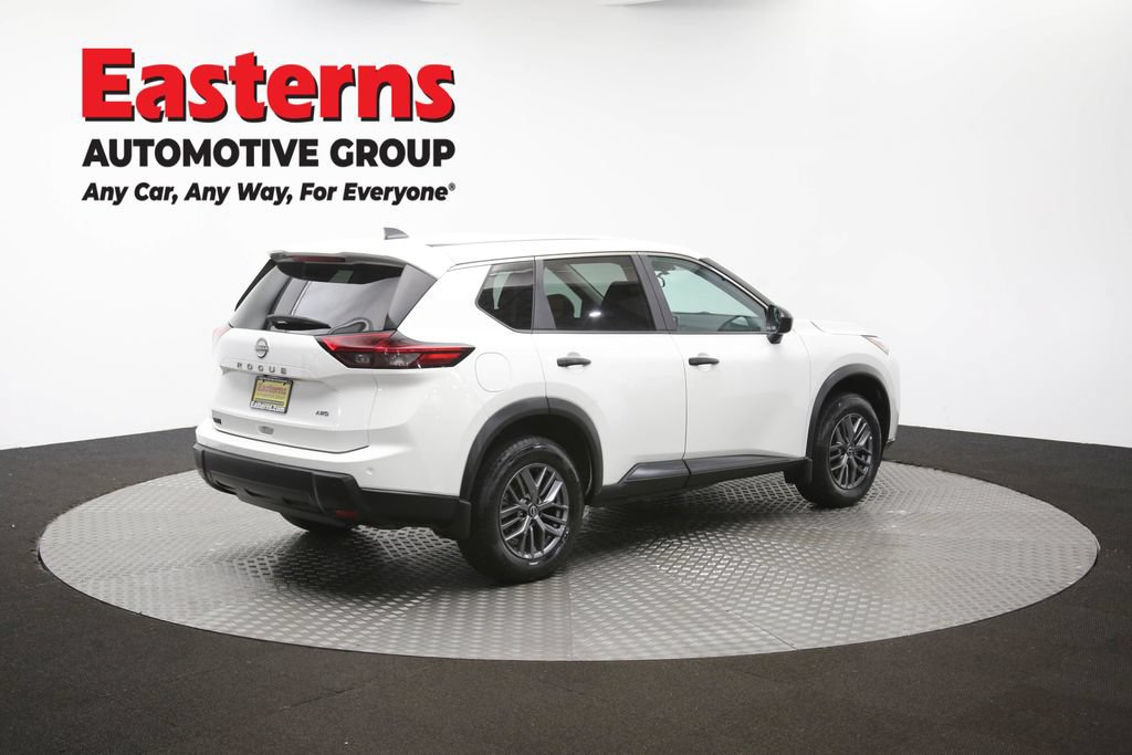 Used 2024 Nissan Rogue S AWD/4WD image 42