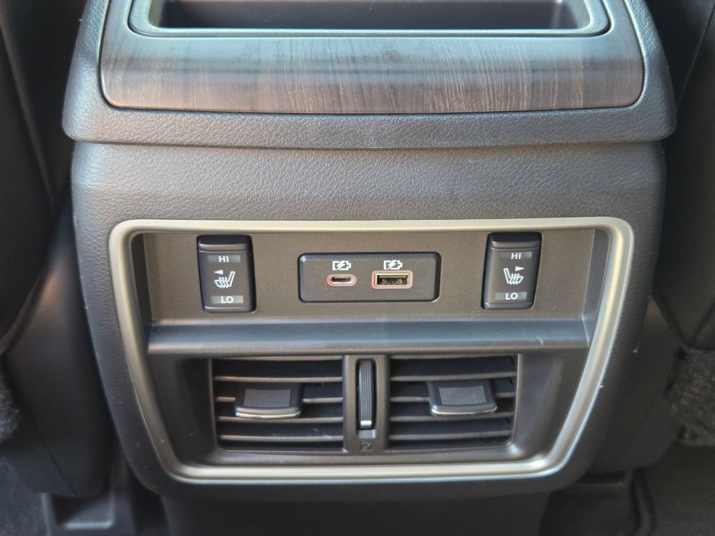 Used 2023 Nissan Murano Platinum w/ Cargo Package FWD image 26