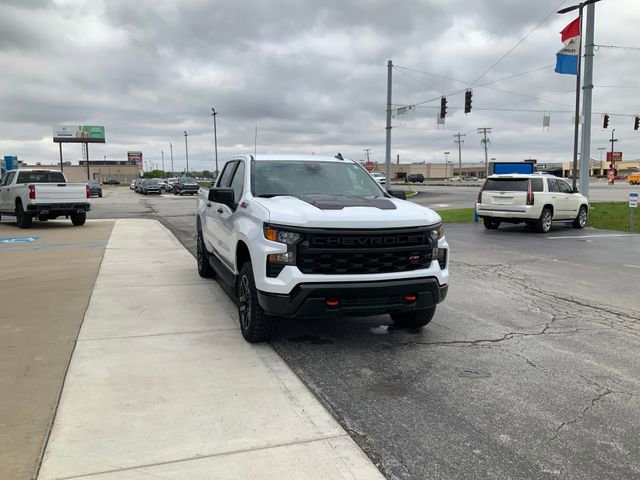 Used 2024 Chevrolet Silverado 1500 Custom Trail Boss AWD/4WD image 4