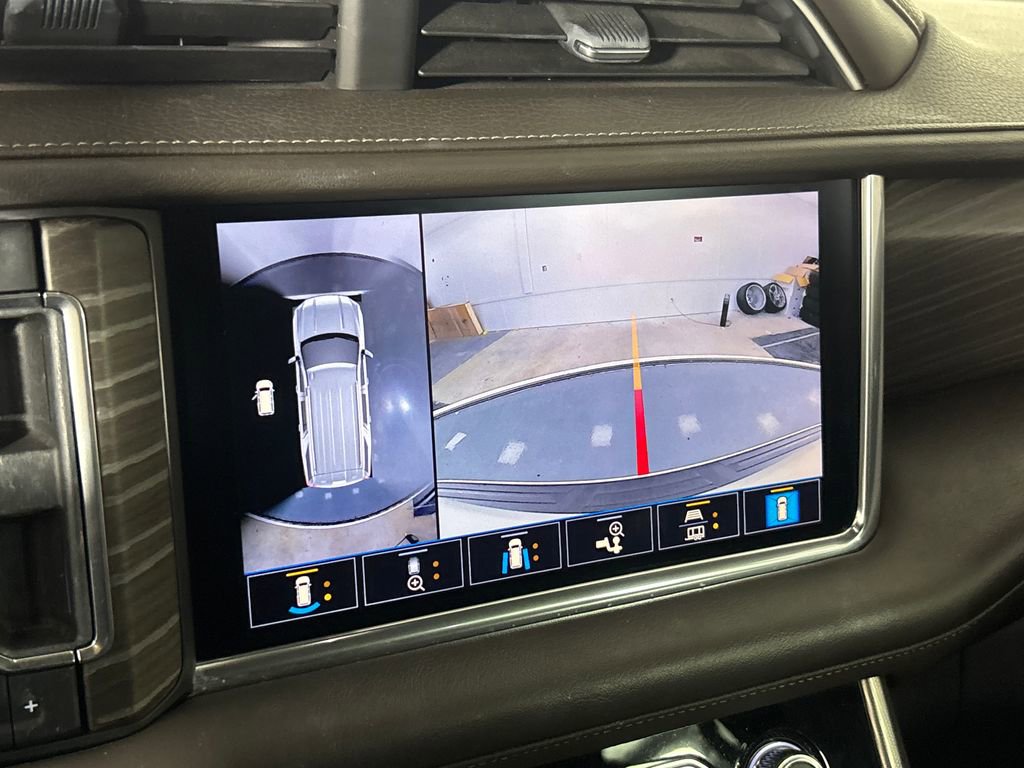 Used 2021 GMC Yukon Denali w/ Denali Premium Package image 19