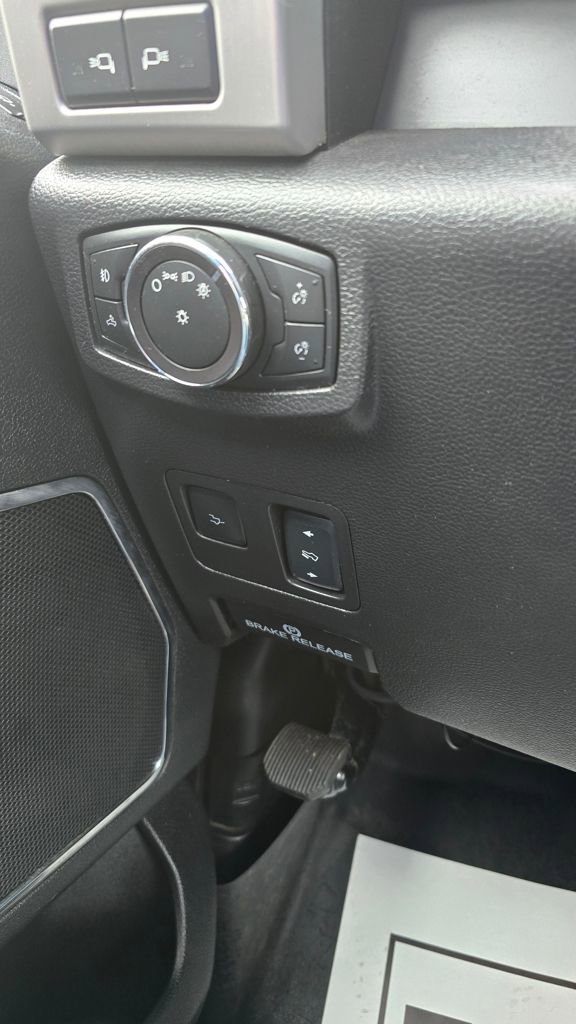 Used 2018 Ford F350 Platinum w/ Platinum Ultimate Package AWD/4WD image 15