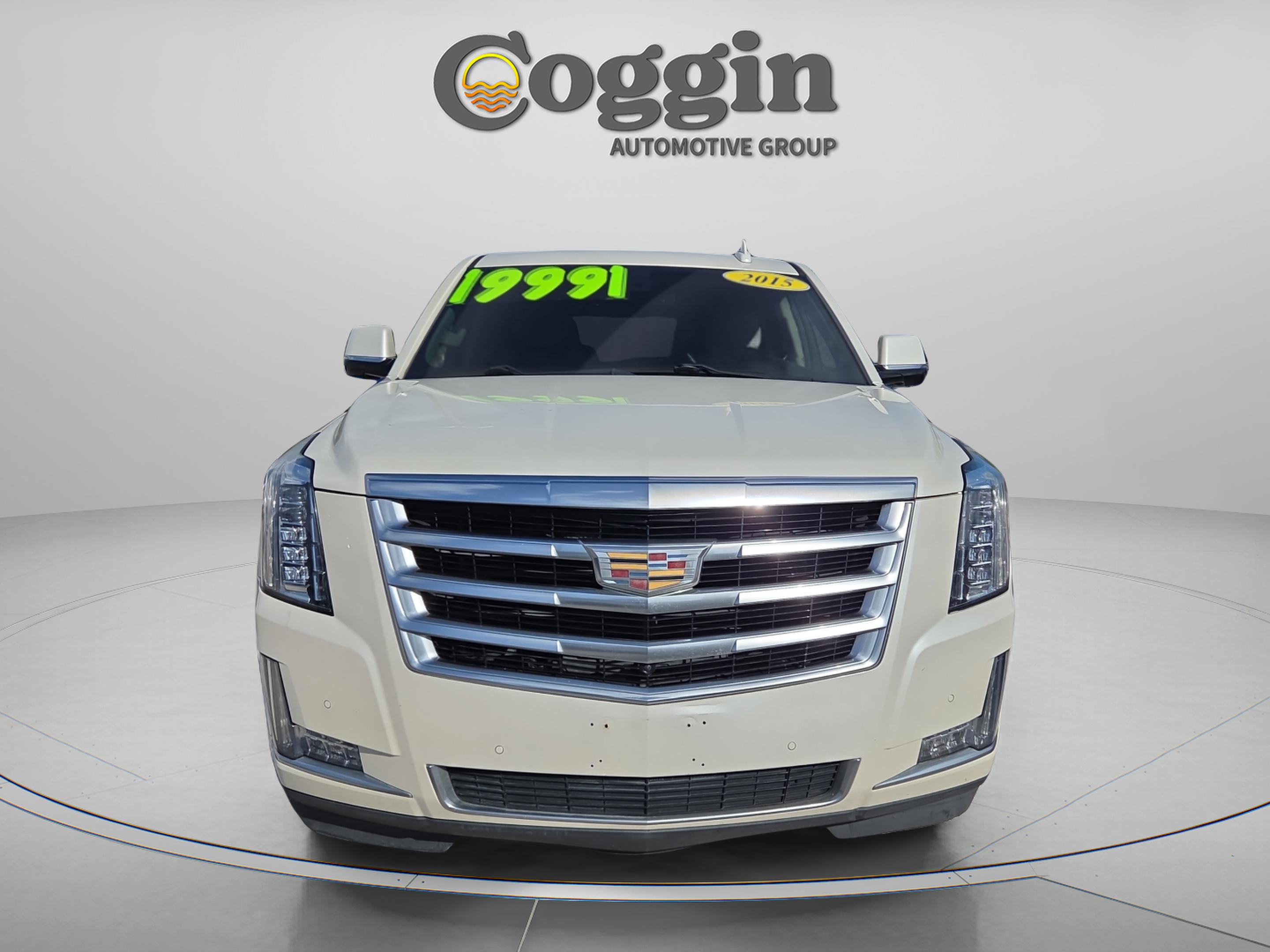 Used 2015 Cadillac Escalade Luxury image 9