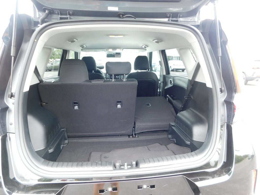 Used 2025 Kia Soul LX w/ LX Technology Package FWD image 21