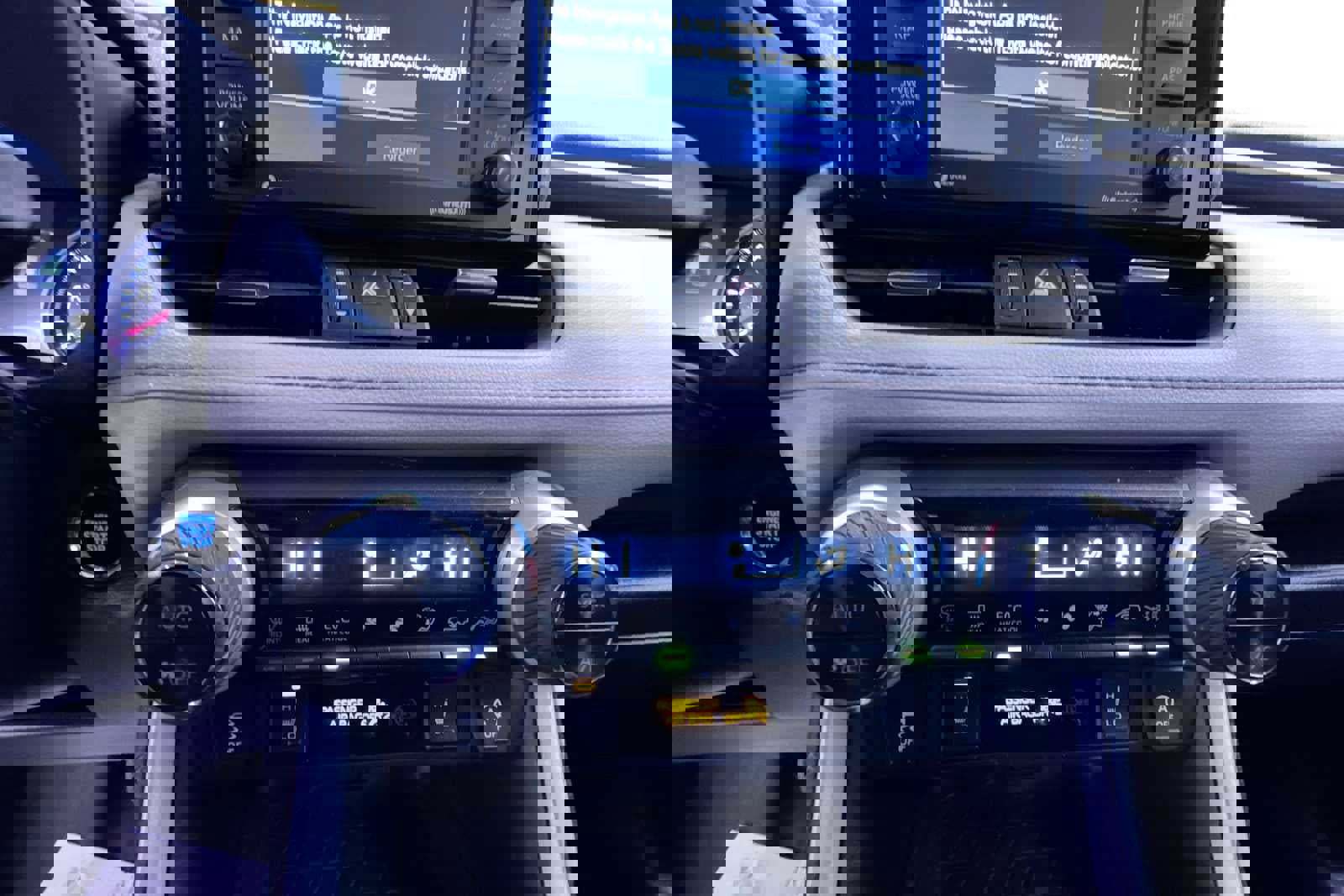 Used 2020 Toyota RAV4 XLE Premium image 27