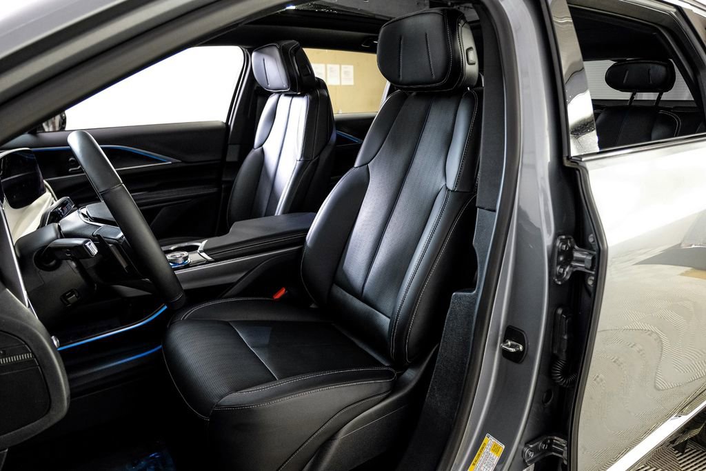 Used 2024 Cadillac Lyriq Luxury w/ LPO, Floor Liner Package image 32