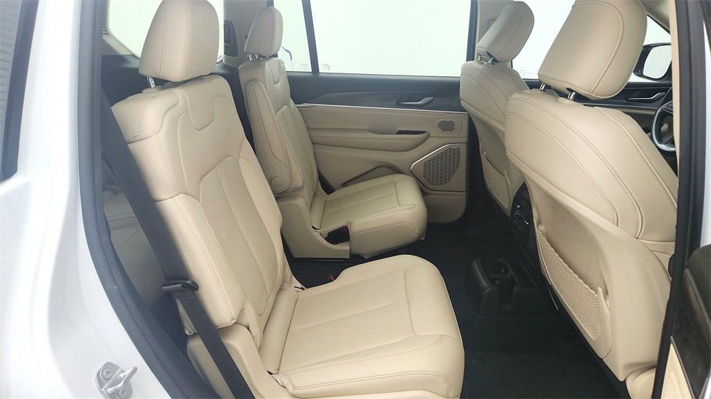 Used 2022 Jeep Grand Cherokee L Limited image 35