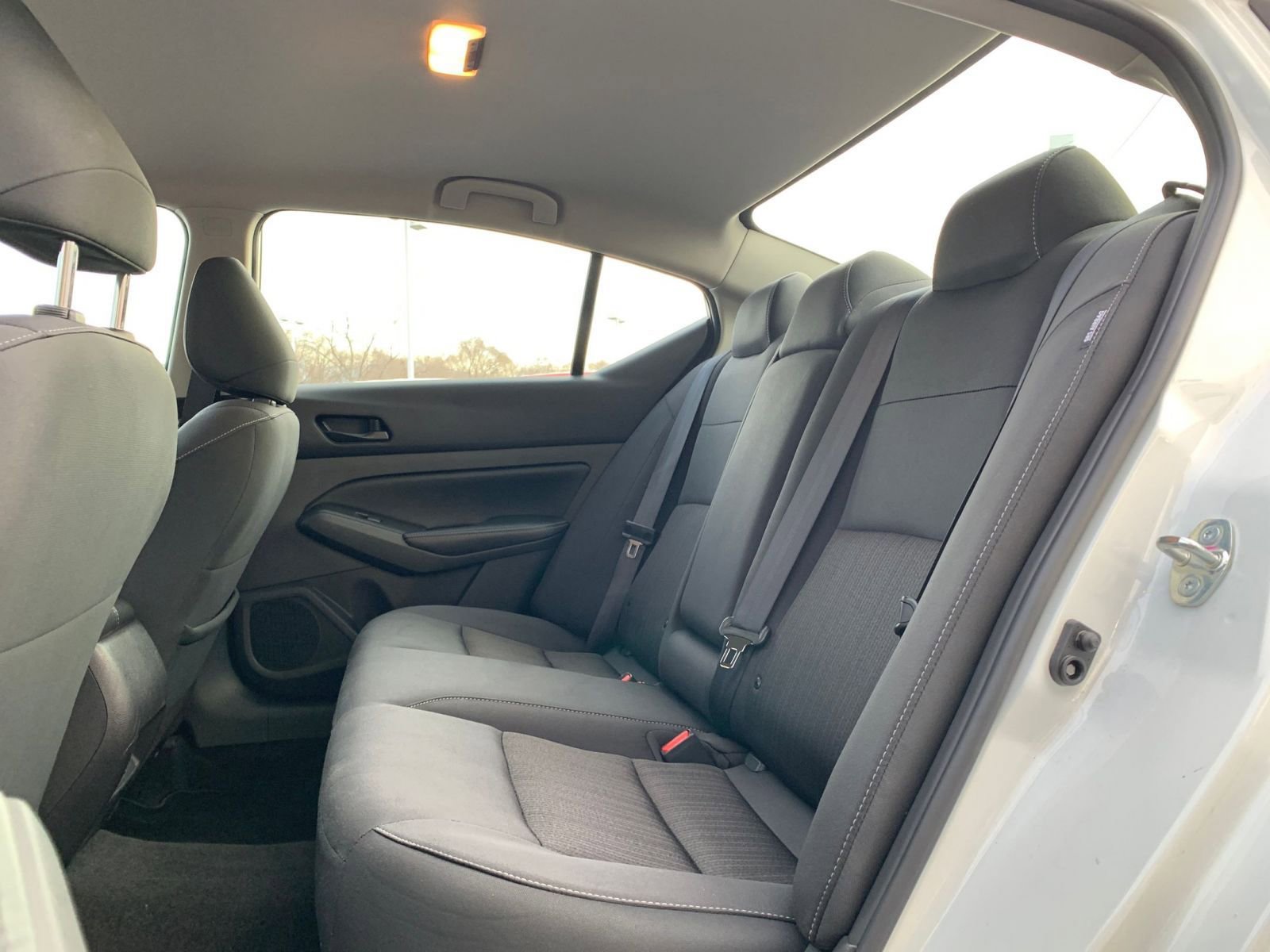 Used 2025 Nissan Altima 2.5 SV image 24