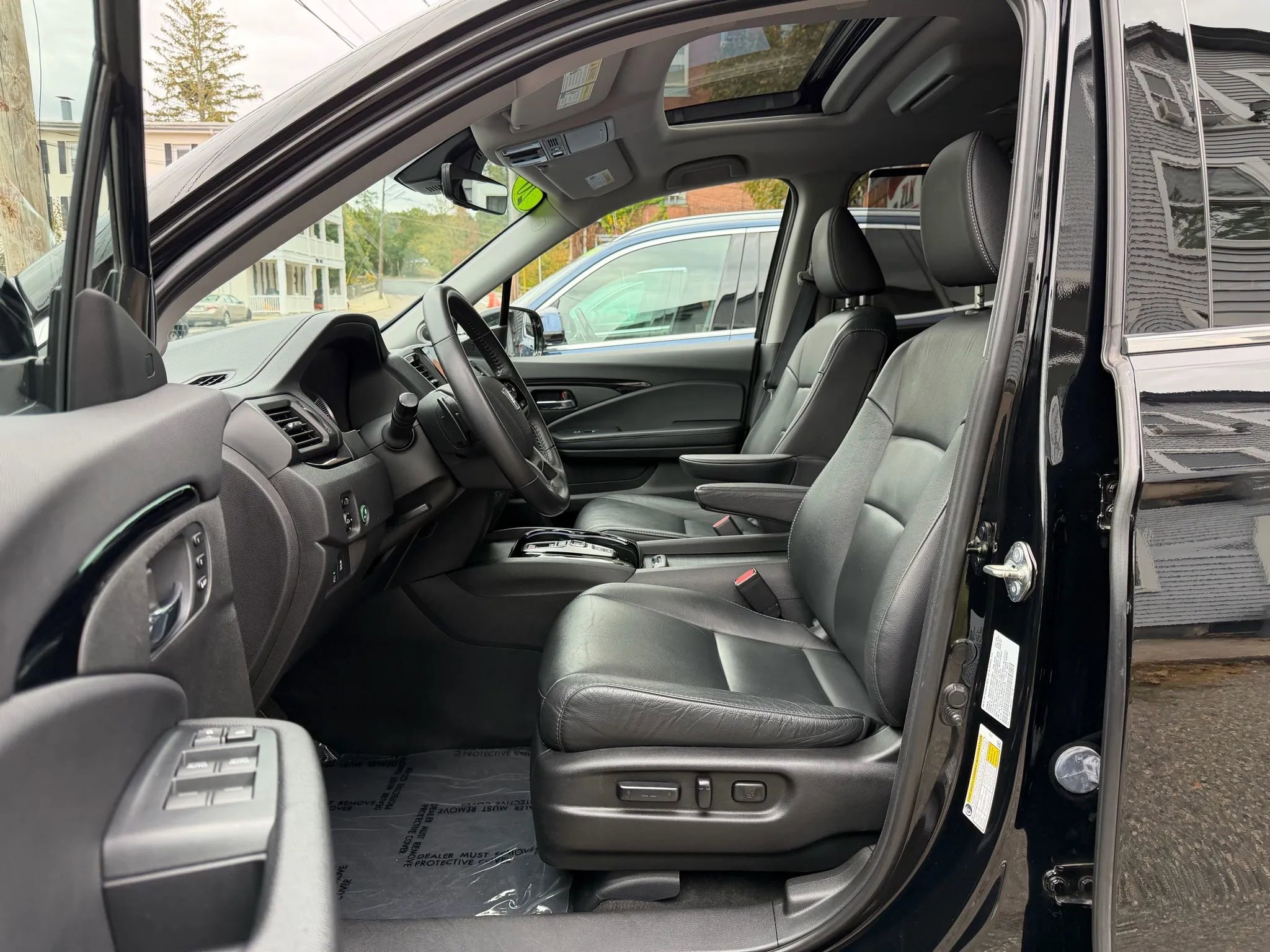 Used 2020 Honda Pilot Touring image 13