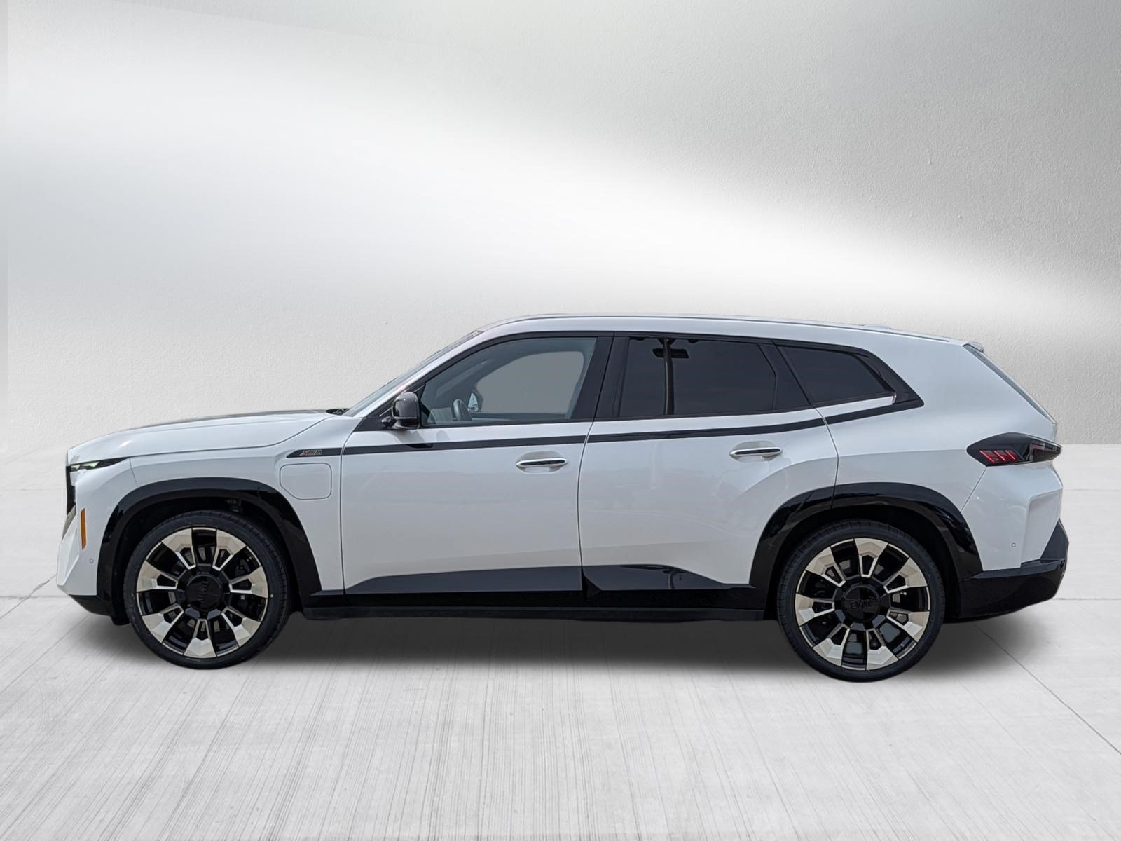 Used 2023 BMW XM AWD/4WD image 4