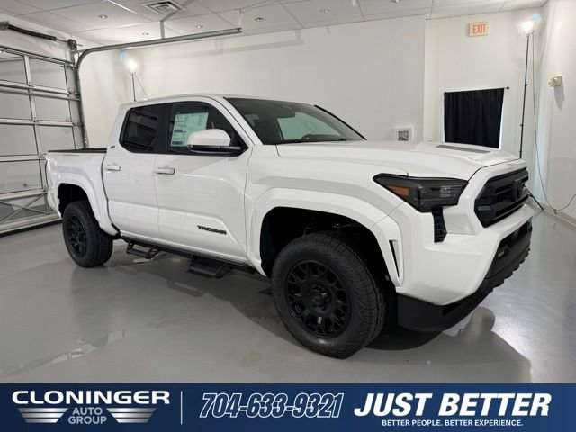 New 2025 Toyota Tacoma SR5