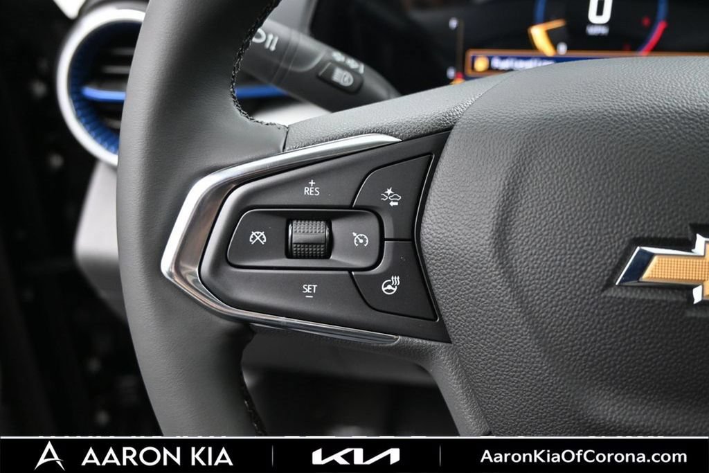 Used 2026 Chevrolet Trax LT w/ Sunroof Package FWD image 20