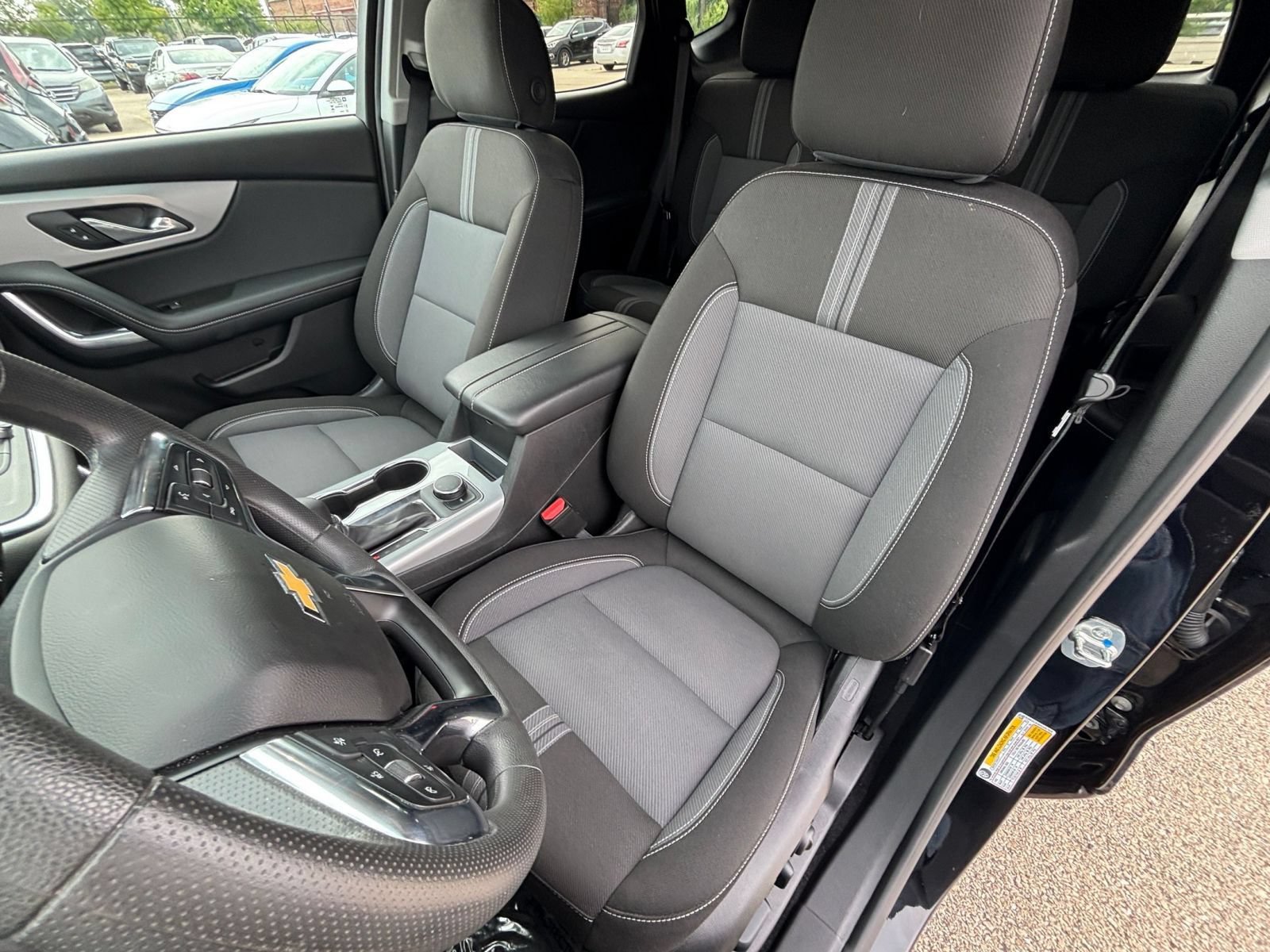 Used 2025 Chevrolet Blazer LT FWD image 37