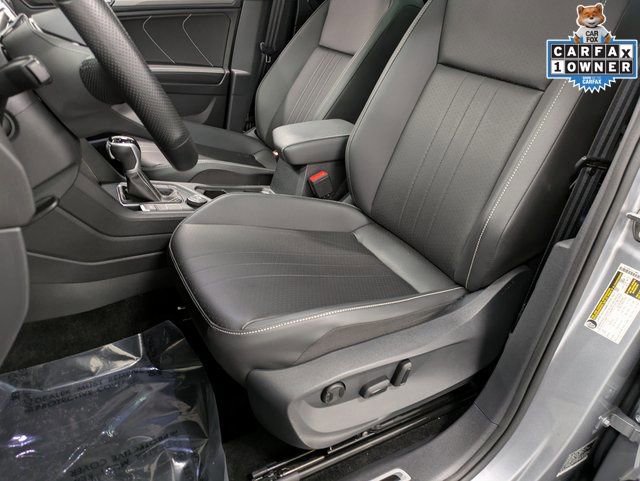 Used 2023 Volkswagen Tiguan SE R-Line AWD/4WD image 9
