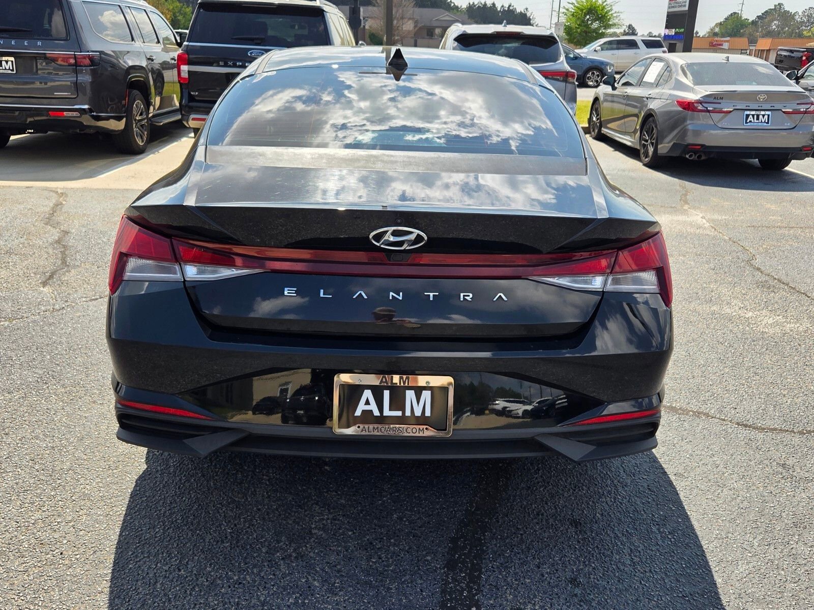 Used 2022 Hyundai Elantra SEL image 10