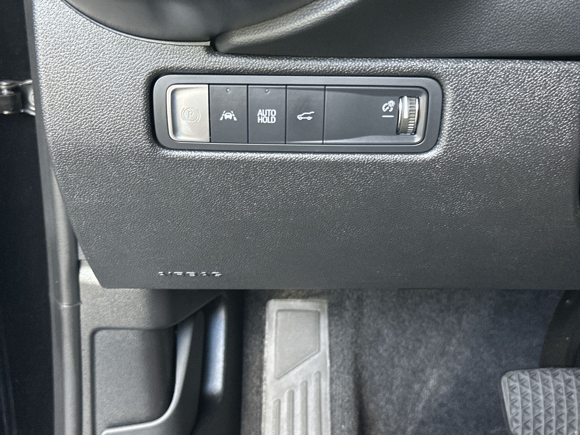 Certified 2024 Chevrolet Equinox EV RS FWD image 18