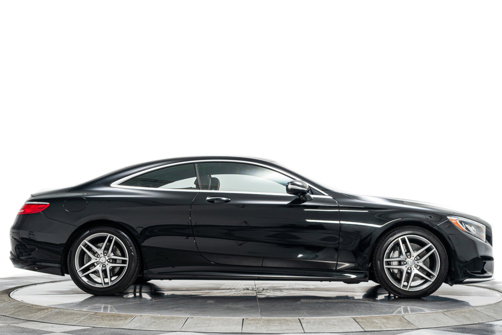 Used 2015 Mercedes-Benz S 550 4MATIC Coupe image 44