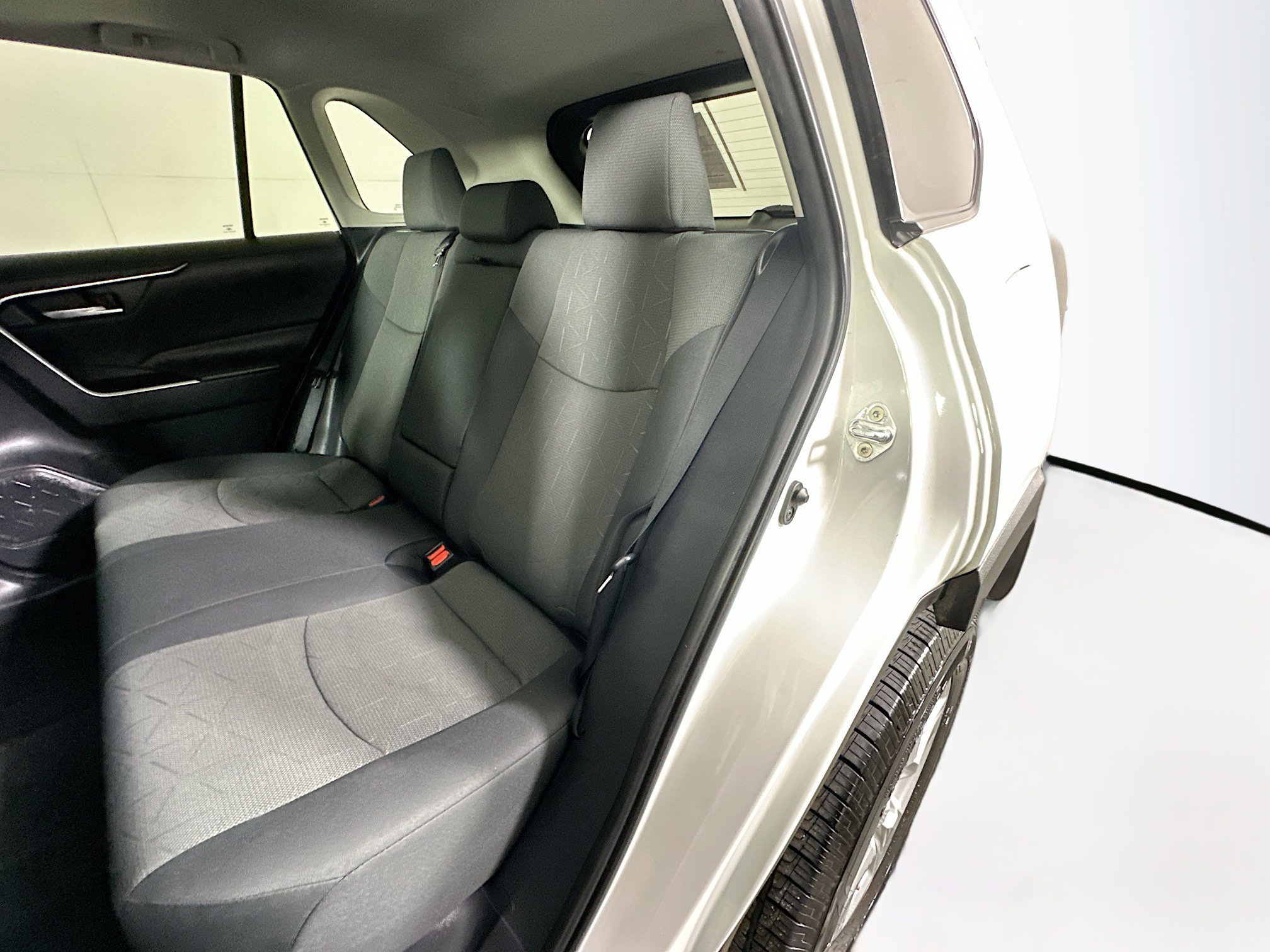 Used 2021 Toyota RAV4 XLE image 26