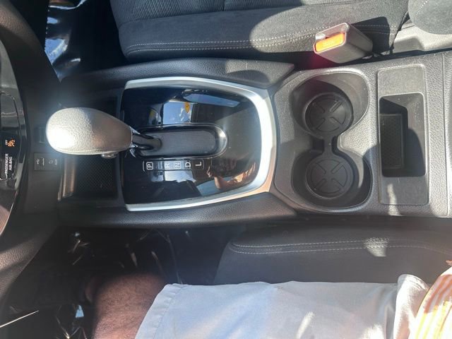 Used 2016 Nissan Rogue S AWD/4WD image 20