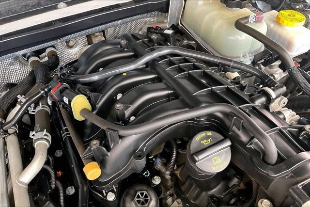Used 2024 Jeep Wrangler Unlimited Rubicon AWD/4WD image 33