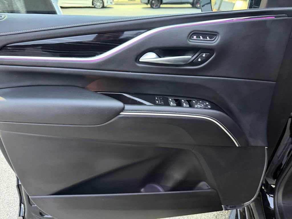 Used 2023 Cadillac Escalade Sport image 11