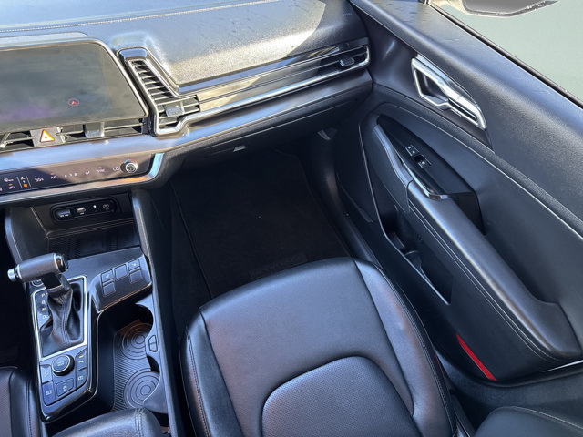 Used 2023 Kia Sportage EX FWD image 17