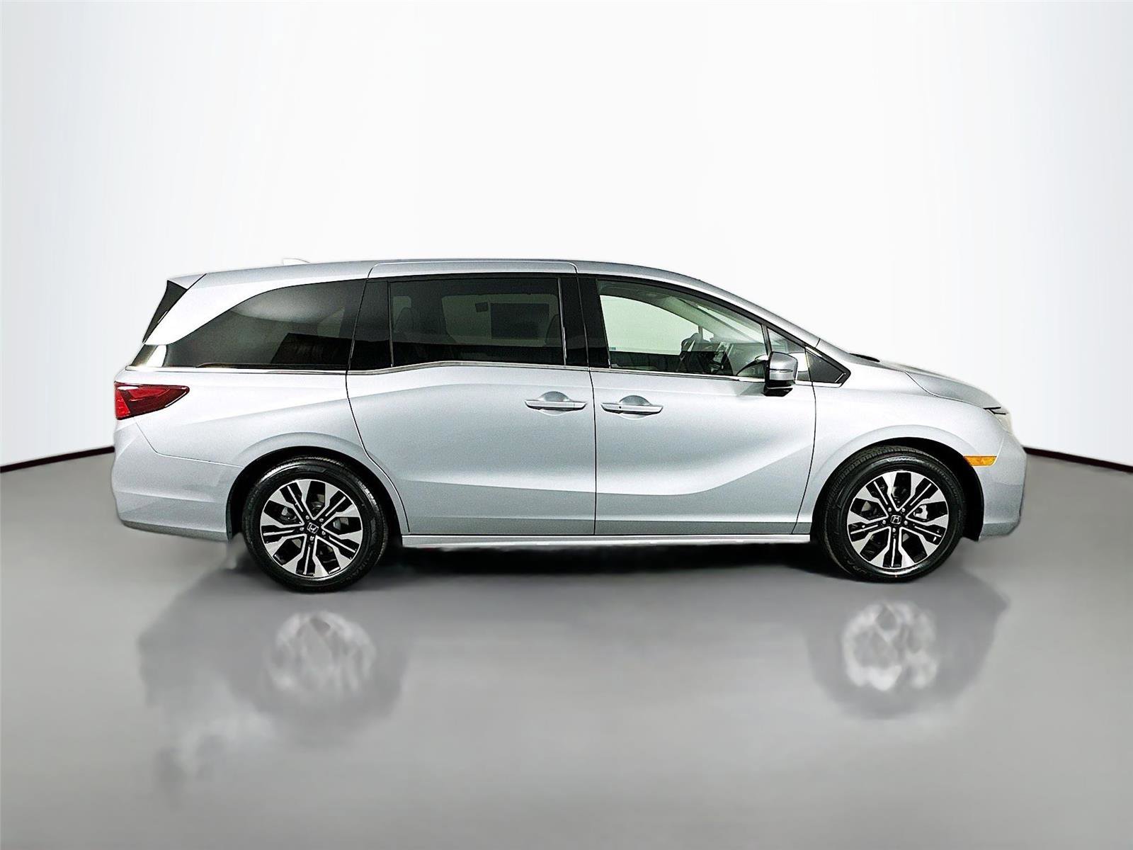 New 2026 Honda Odyssey Elite image 8