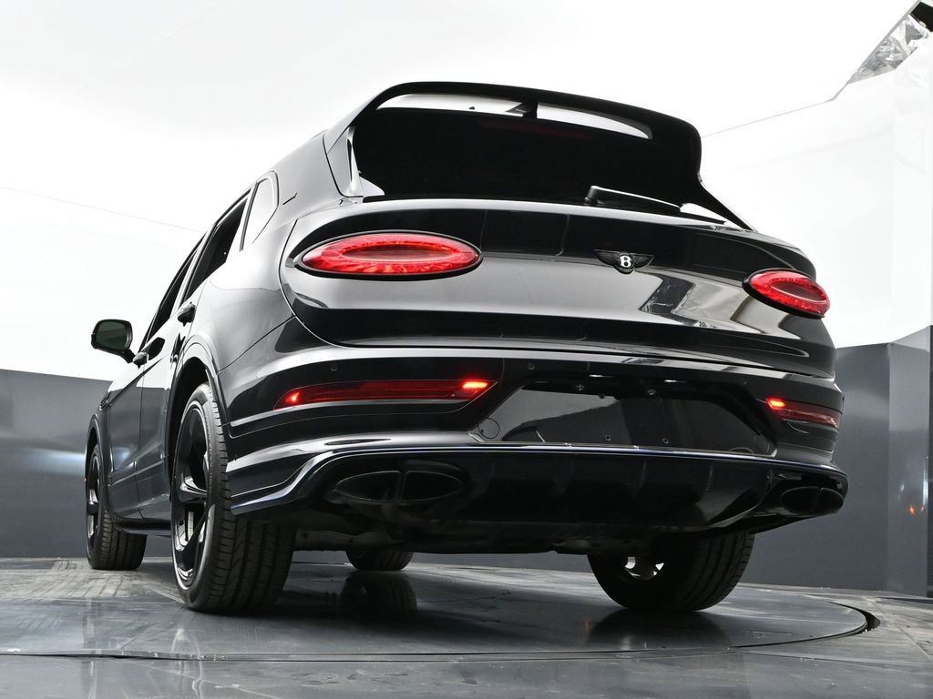 Used 2025 Bentley Bentayga image 69