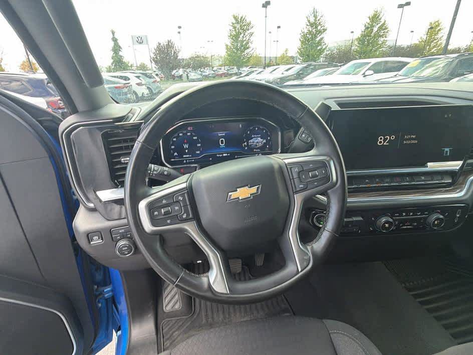 Used 2025 Chevrolet Silverado 1500 LT AWD/4WD image 14