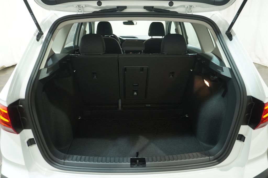 Certified 2023 Volkswagen Taos S FWD image 5