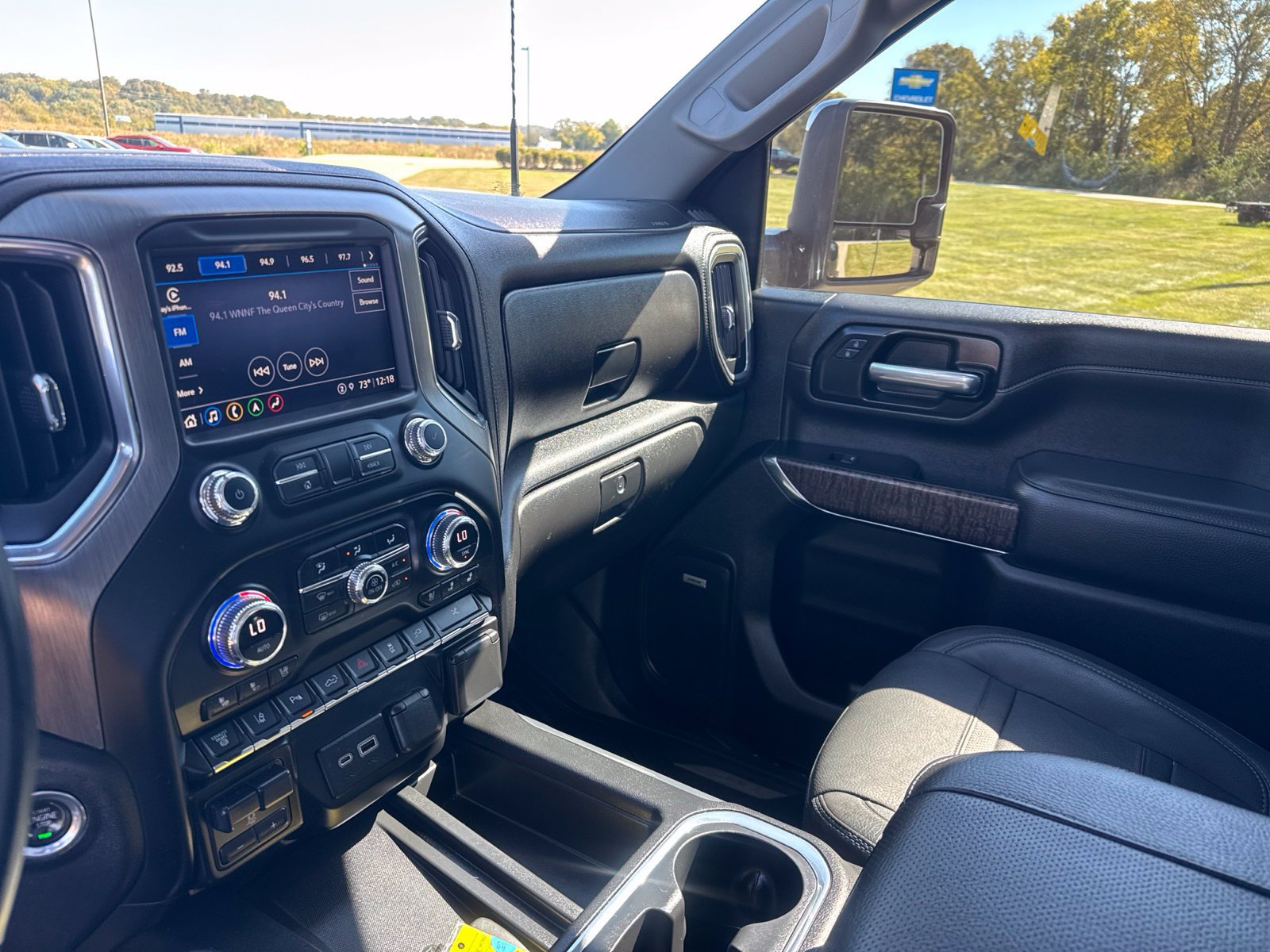 Used 2023 GMC Sierra 3500 Denali w/ Denali Ultimate Package AWD/4WD image 29