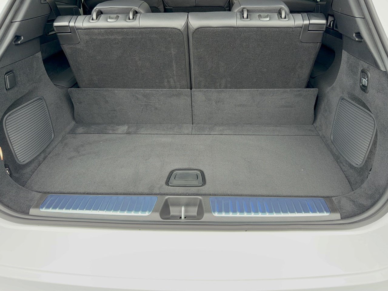 New 2027 Mercedes-Benz EQS 400 4MATIC SUV image 28