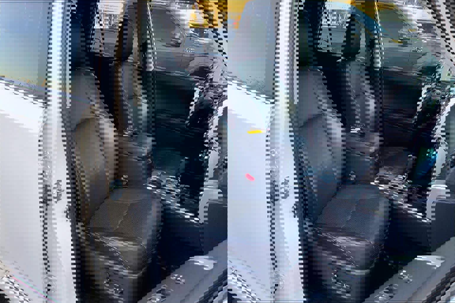 Used 2023 Toyota 4Runner Limited image 9