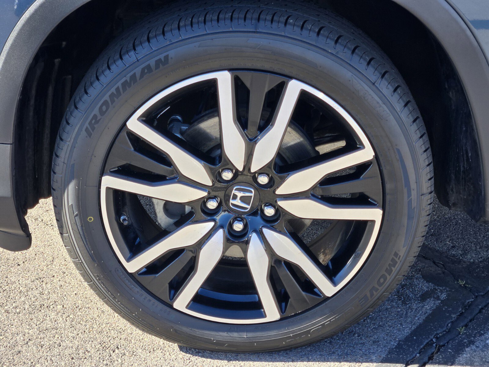 Used 2020 Honda Pilot Touring image 10