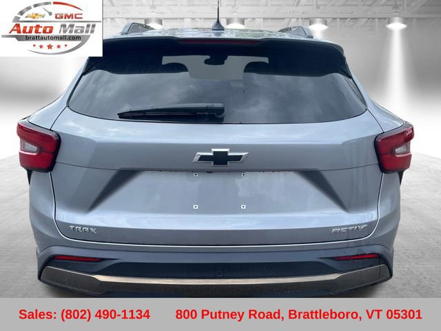 Used 2024 Chevrolet Trax ACTIV w/ Sunroof Package FWD image 5