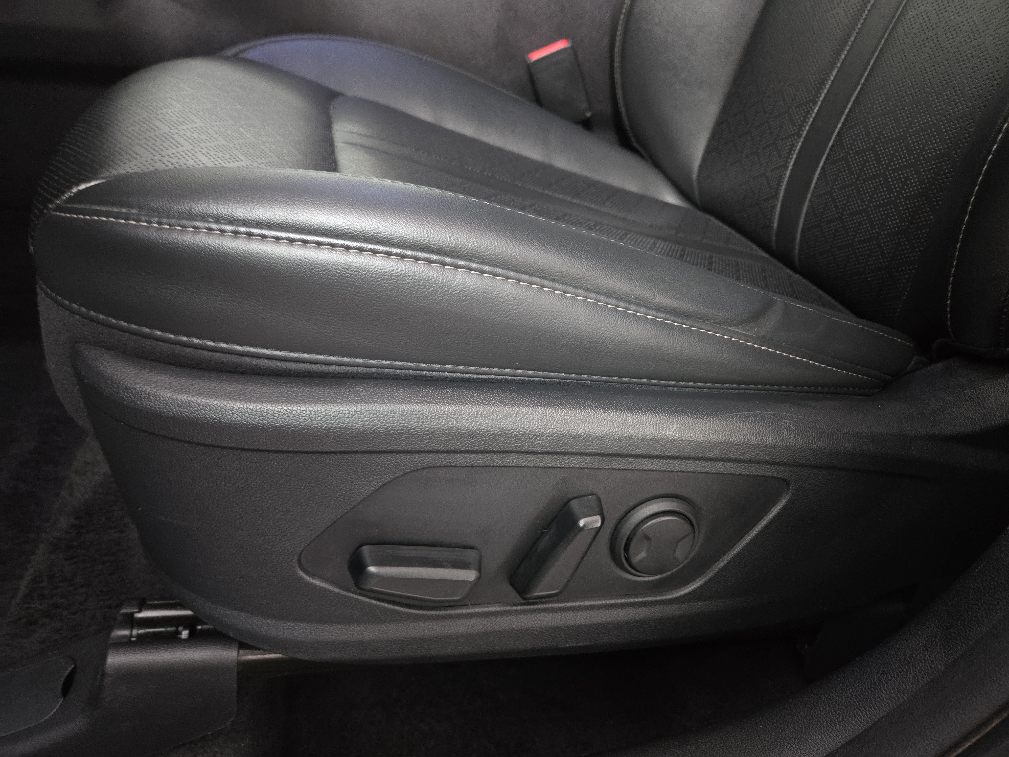 Used 2023 Kia Sorento S w/ Panoramic Sunroof Package FWD image 34